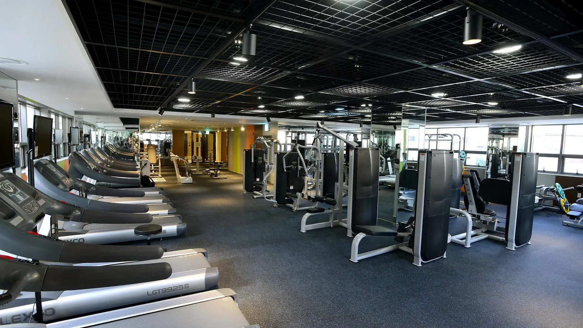 Astar Hotel Jeju 4*,
